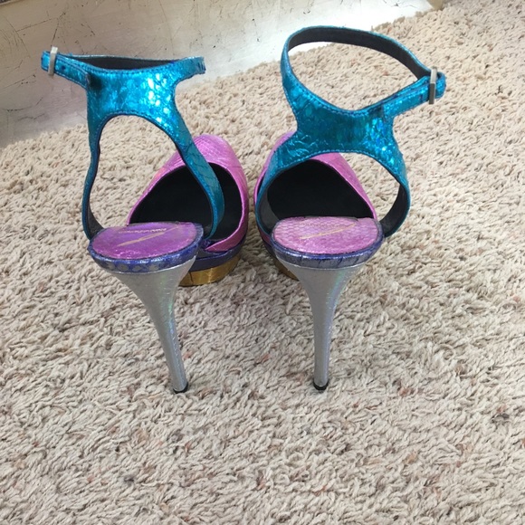 SOLDBrian Atwood Fontenay Snakeskin Holographic 10 - Picture 7 of 7